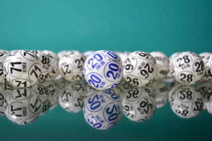 how to calculate the chance of winning the powerball